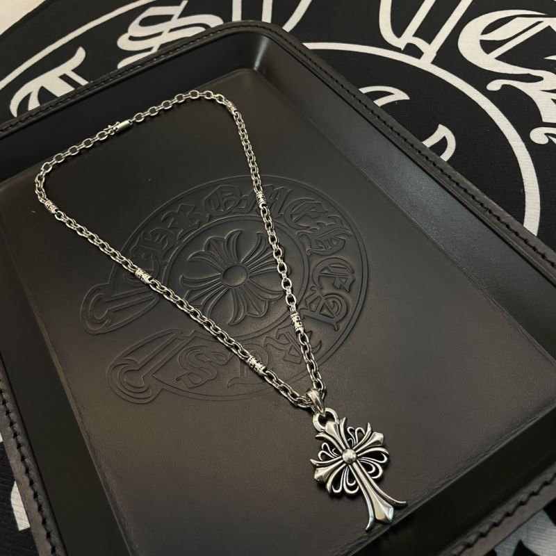 Ch*0me He**ts necklaces